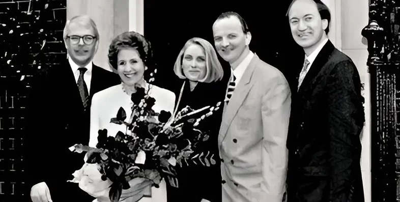 Richard et Maria Kane avec le premierministre John Major et son épouse Norma Major